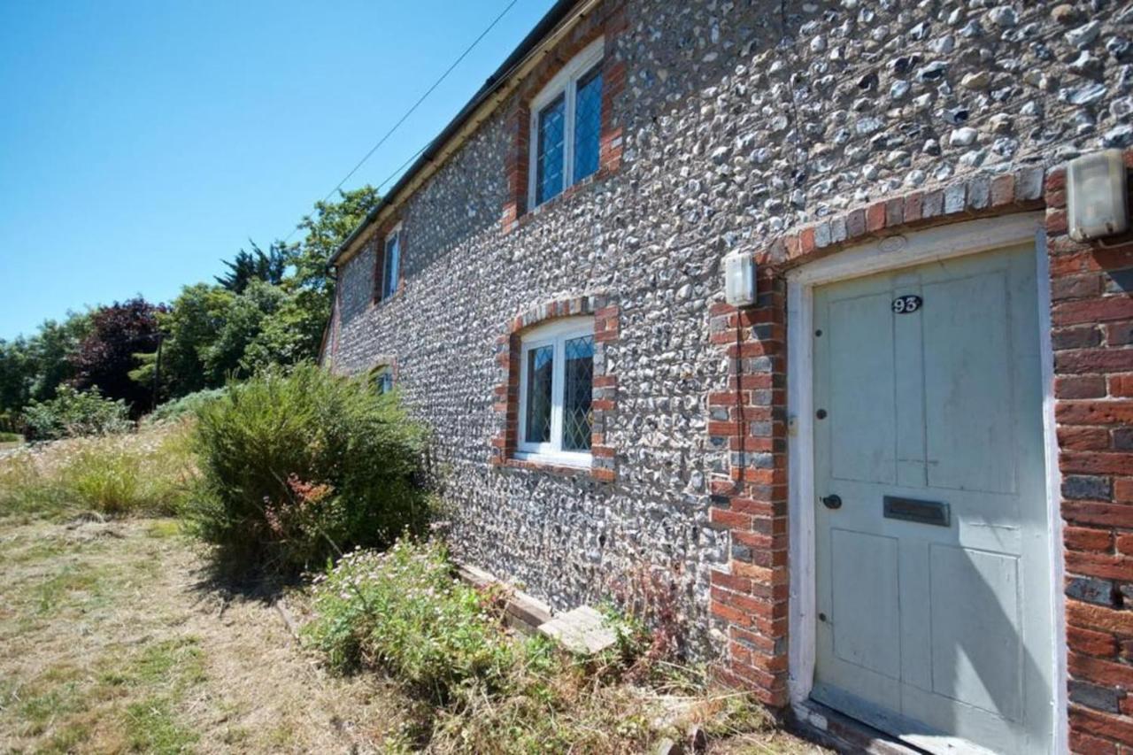 Wish Cottage Ratton Екстер'єр фото